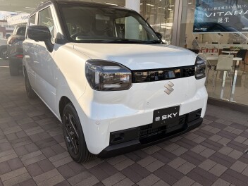ｅ　ＳＫＹ展示車！！